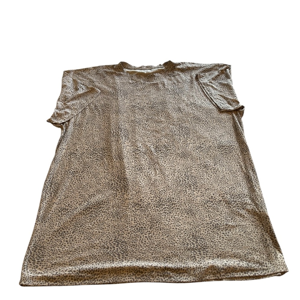 Beyond Yoga Leopard Print Short Sleeve Tee
